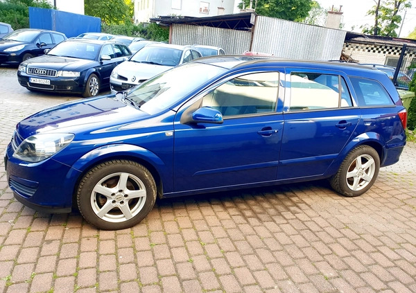 Opel Astra cena 11900 przebieg: 162767, rok produkcji 2004 z Wadowice małe 781